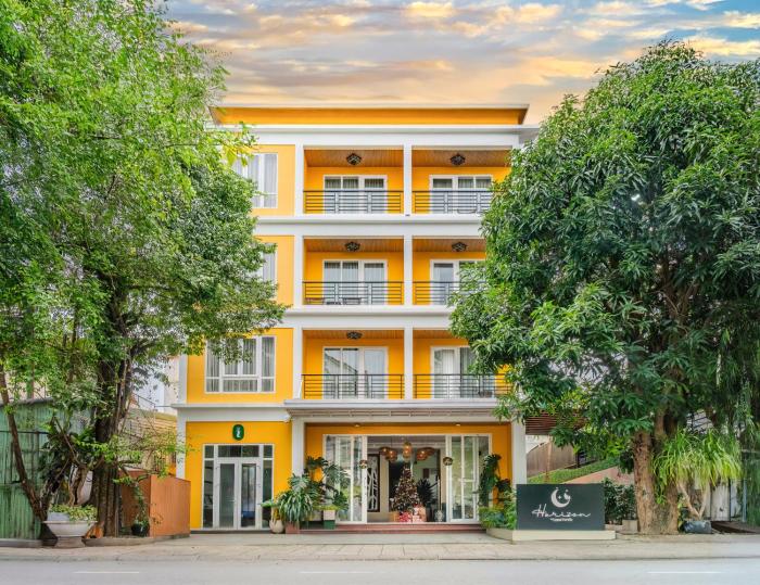 Horizon by LunaVerde