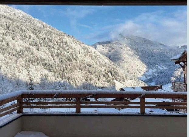 Ski-In Ski-Out Mountain View with Balcony