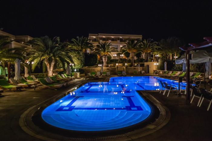 Crithonis Paradise Hotel