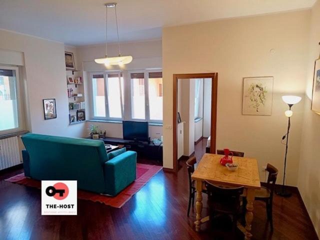 Experience Monza a cozy apartment in the Duomo area