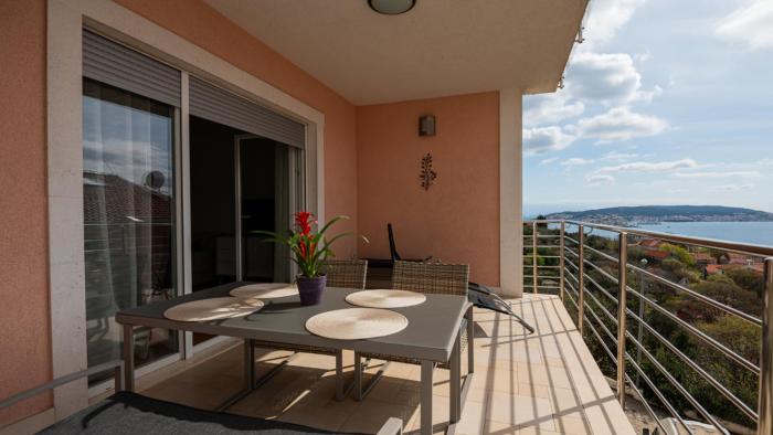 Apartman Olivera-Trogir by Villas Guide