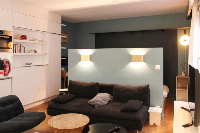 Bright studio in the heart of Paris well located