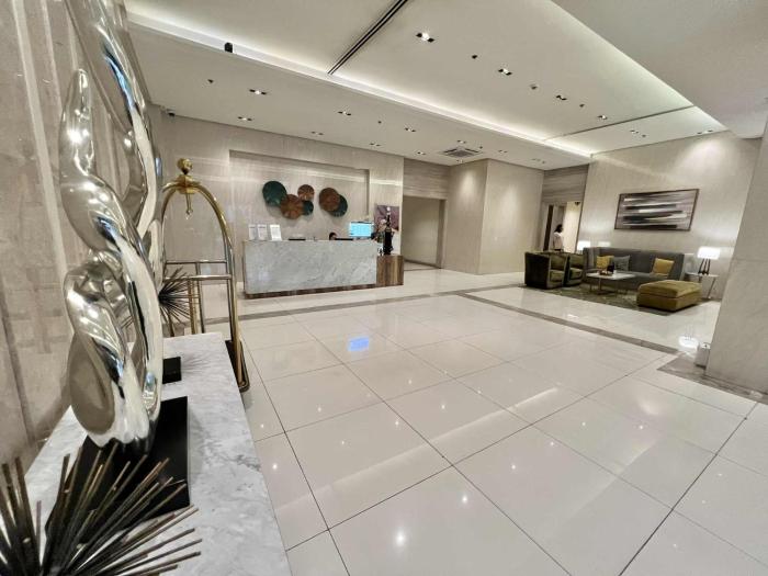 101 Newport Boulevard