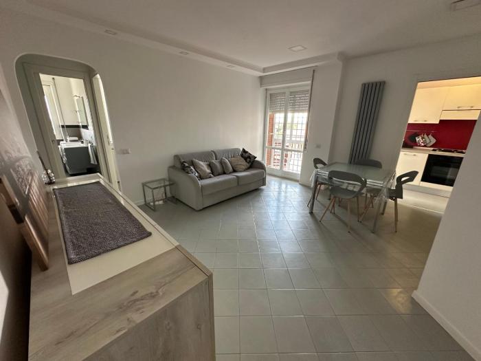 Appartamento Panoramico 2 o 4 persone, Moderno e Riservato, con posto auto interno