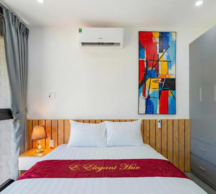 The Elegant Boutique - Hue