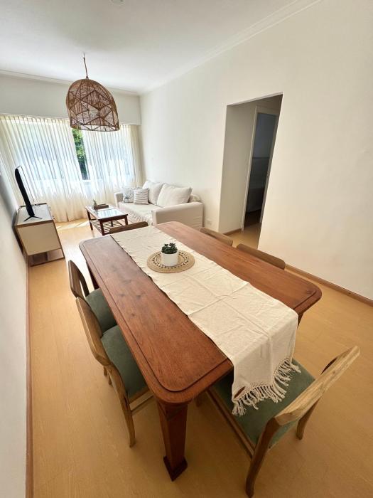 Playa grande departamento a una cuadra del mar