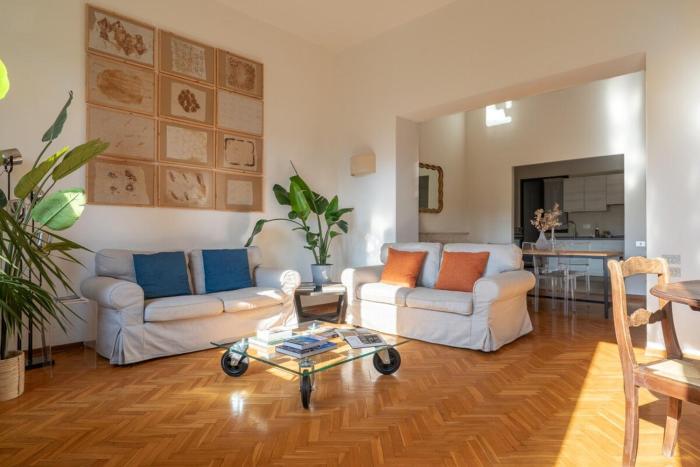 Bright and Spacious Arno View Apartment