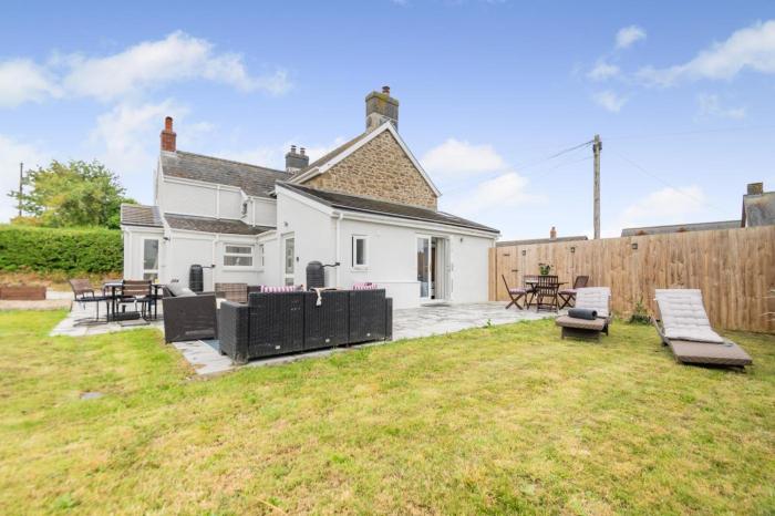 4 Bed in Aberporth oc-f32997