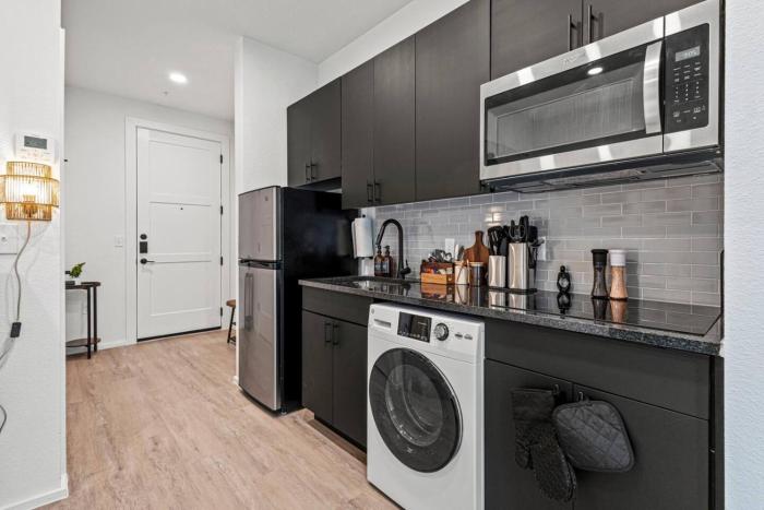 Comfy Suite Bishop Arts Gym, Yoga and Game Rooms