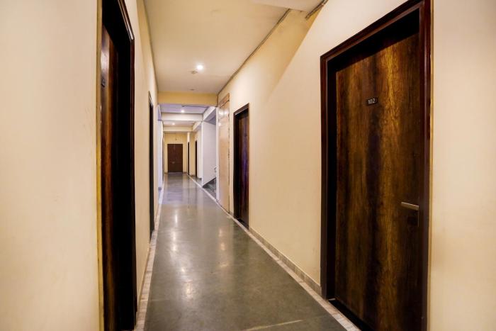 Hotel O Noida 86 retreat