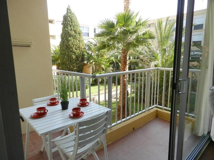 Appartement spacieux avec piscine et parking près de la plage - FR-1-251-906