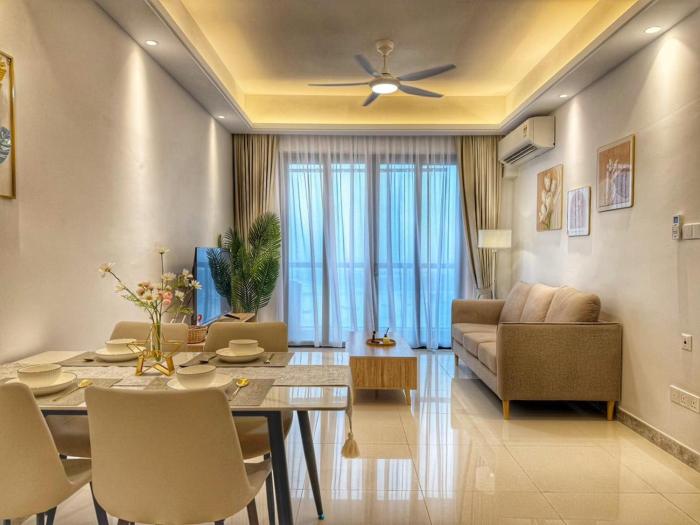 B2133A09 R&F Princess Cove 2BR Sea View JB Central