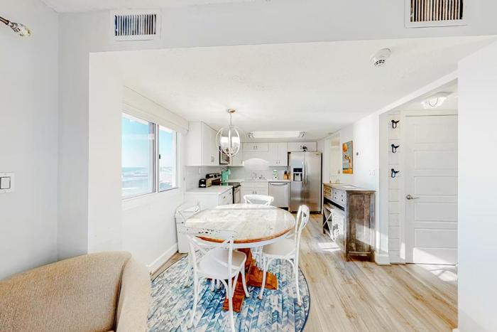 Pinnacle Port A-929 by Emerald Coast Retreats