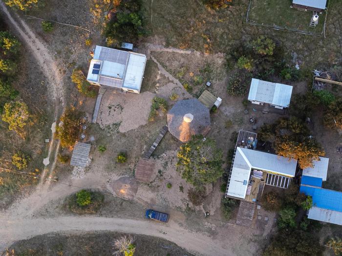 Shanti Cabin, Octagon studio apartment, 200 meters from the sea