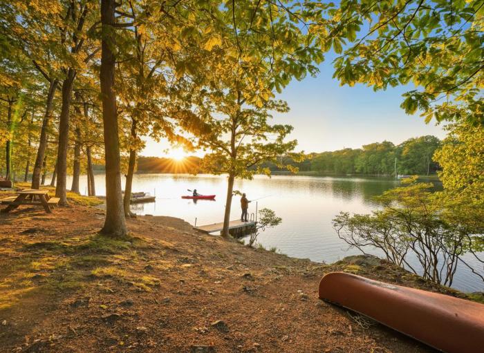 Lakefront Home, Hot Tub, Pool Access, Boats, Pets