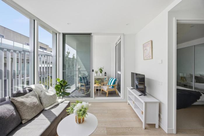 Charming 1B1B1C Near Brighton Beach