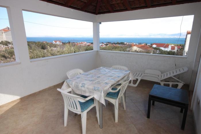 Apartments with parking space Supetar, Brac - 7535