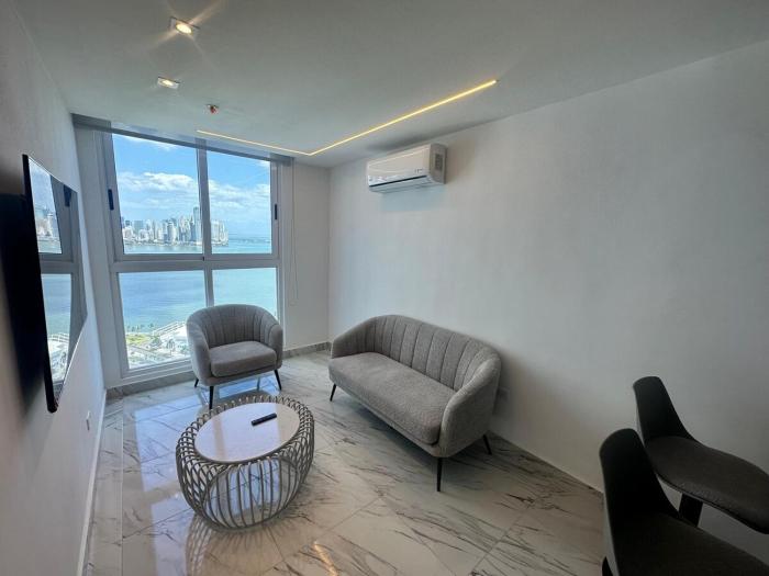 GEM Skyline Avenida Balboa 1 Bed 1 Bath POIN