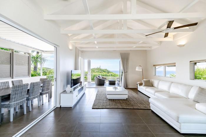 Aqua North on Ross Easy Walk to Beach Village