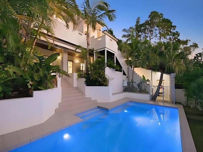 Peregian Beach Holiday House Resort Pet Friendly