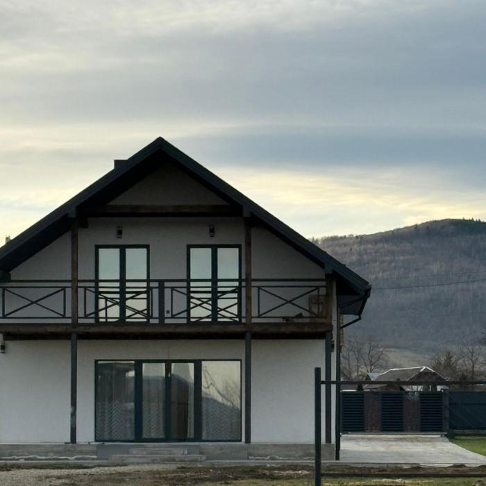 Korchyn Garden Chalet