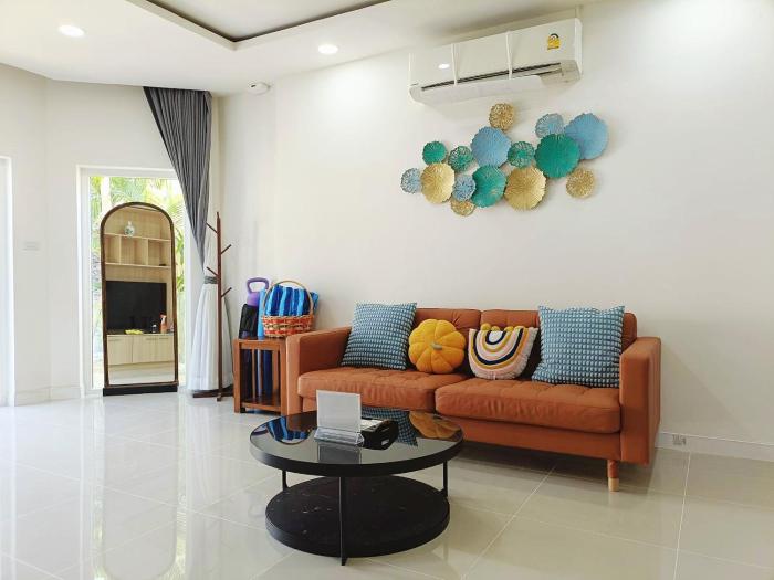 3BR Pool Villa Beach Access Patumnak Hill