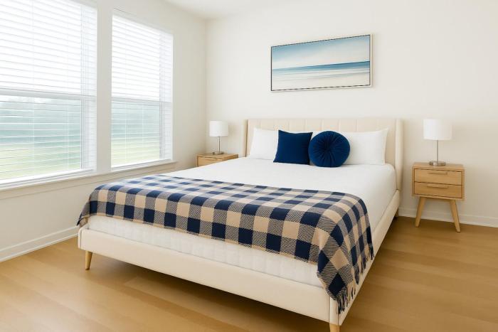 A plus Location WorkerFriendly KINGbed Pool Gym Modern