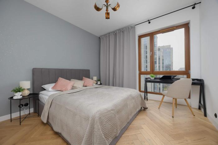 Unique Two Bedroom Apartment with Air Conditioning by Renters Prestige