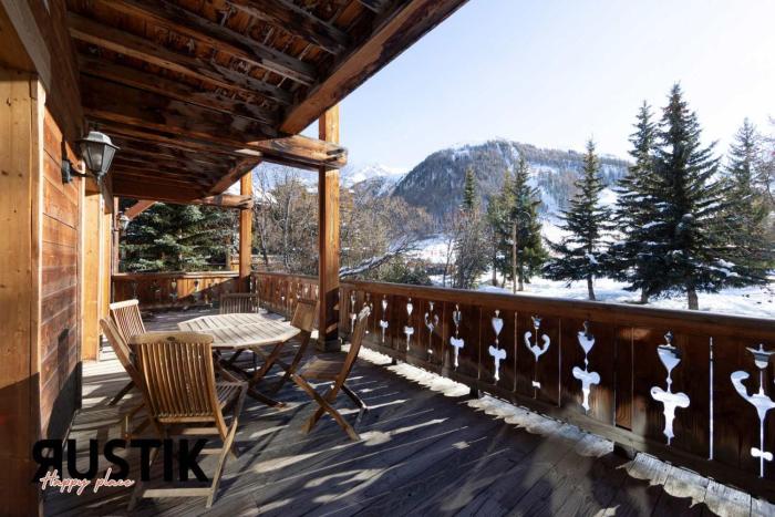 Genepi rustique suite of the Daphnes chalet