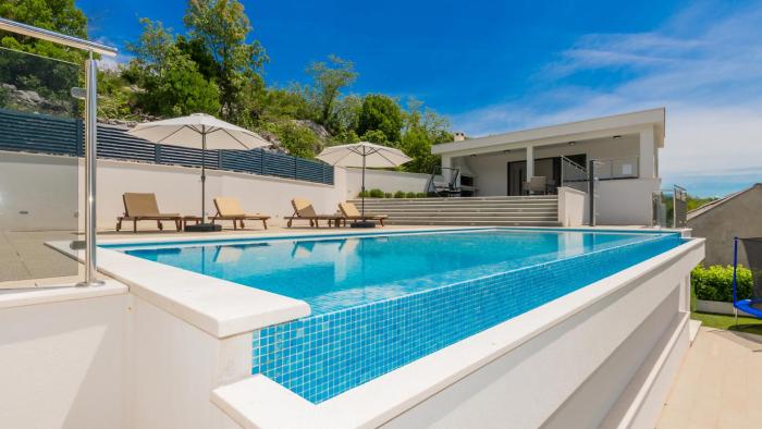Villa Rusula -Makarska by Villas Guide