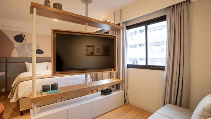 Flat a 300m do Metrô Consolação BC1108