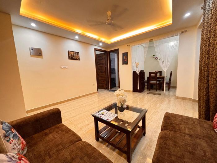 Heaven Vibes Stays Luxury 1Bhk Apartment Tapovan