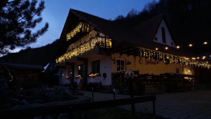 Pensiunea Piatra-Craiului