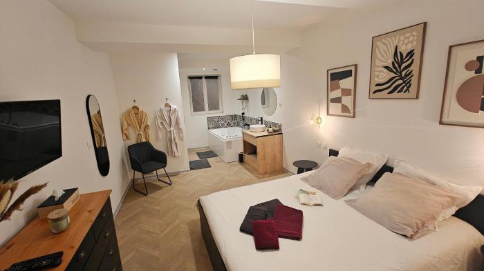 SPA & Détente - Cocon romantique au coeur de Moulins