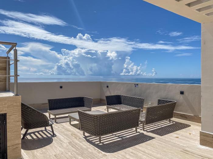 Distrito Puerto by Andiani Travel