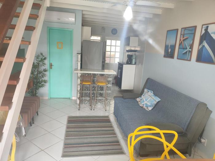 Flat com piscina, próximo a praia Martim de Sá