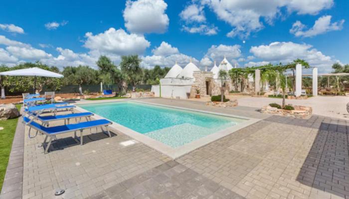 Trulli ConteCavallo a Latiano con piscina privata