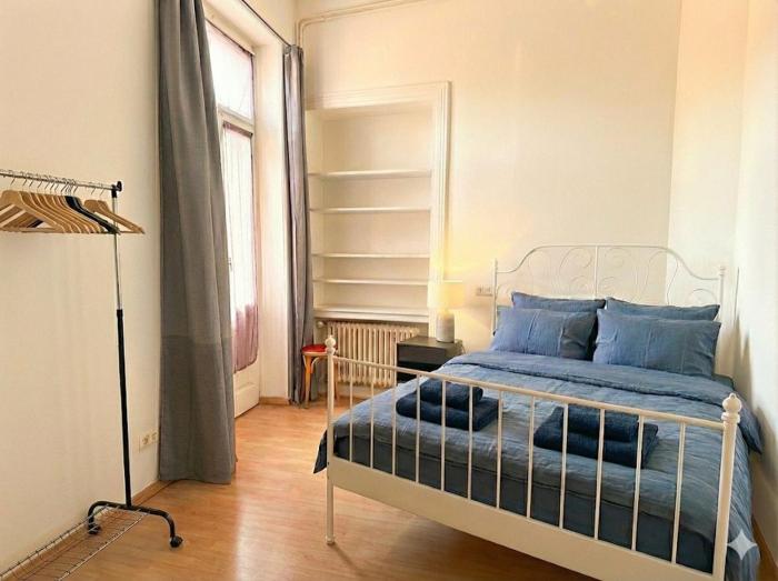 !!!! ONLY Aïrbnb !!!!! Private Room in Paris center - shared apartment