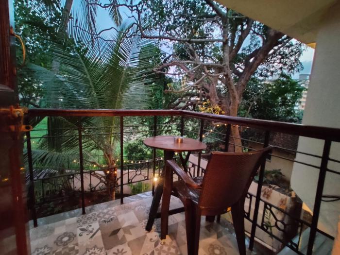 Sophisticated Luxury 4BHK Villa with Jacuzzi Pool Near Beach, Panjim