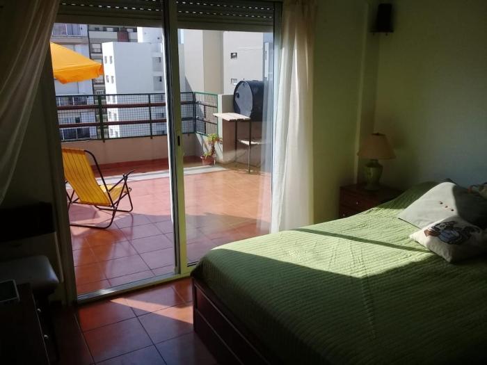 2 amb con terraza, centro, 600 mts de la playa