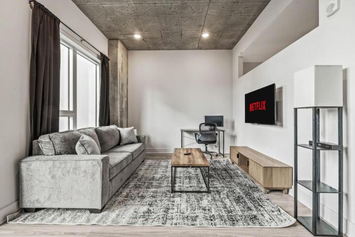 Chic Channelside Getaway in DT