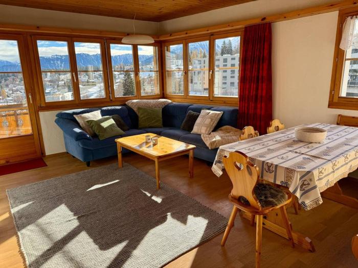 Light Alpine Apartment with View Heart of Flims