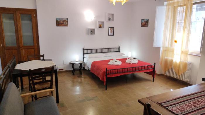 AllOmbra di Santa Chiara, 140mq, 3 camere, Idromassaggio - Novità da MyAssisiSuite - Mówimy po Polsku