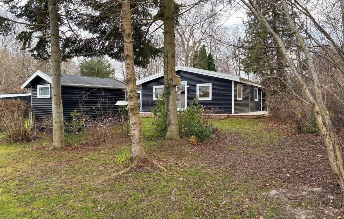 Beautiful Home In Dronningmølle With Wifi