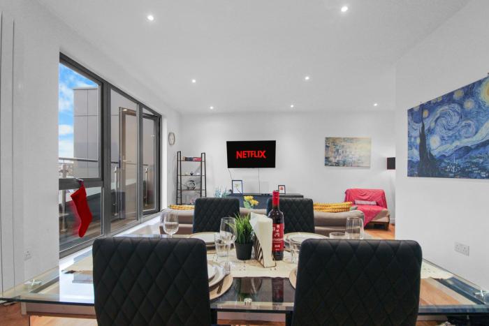 Zone 1 Designer 2BR-2BA , Skyline Views , 15 OFF , 2 Balconies