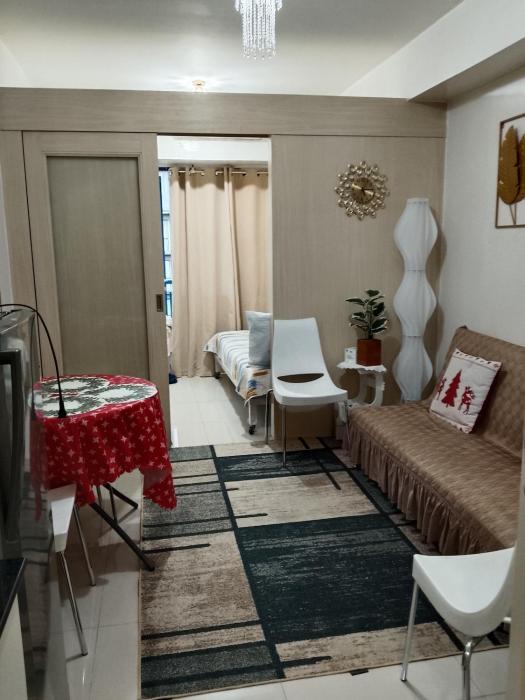 Sea Residences MOA by Little7 ARMY