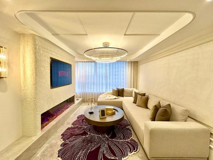 Modern Living 16th Floor Stay - 2 Bedrooms & Views