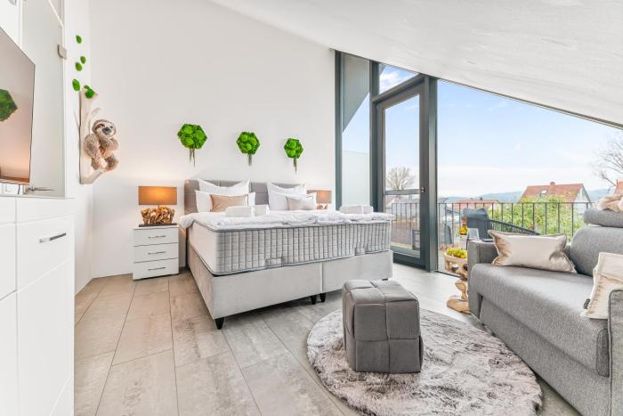 Tropic Love - Seezugang - Seesicht I BeachParadise I Massage - Trampolin - Light Show - Parken - Cinema Feeling - BBQ