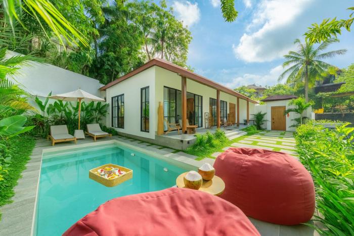 Bergamo by DH - Chic New Escape - Private Pool - Walkable Location