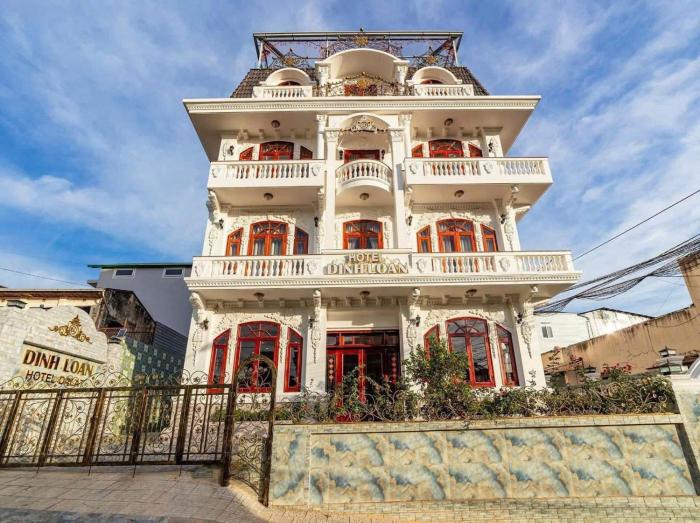 Khách sạn Dinh Loan